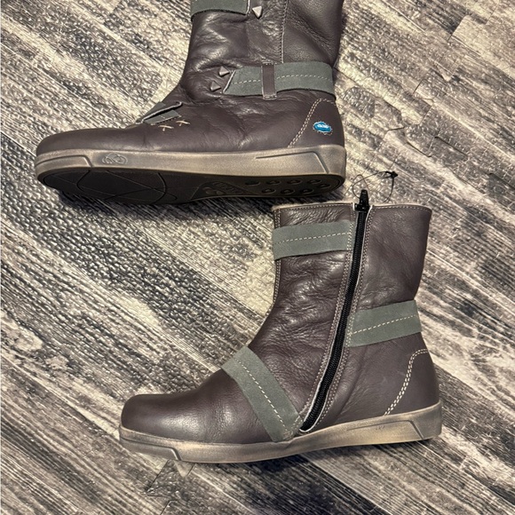 Women's Combat & Moto Boots - Brown - Picture 2 of 11